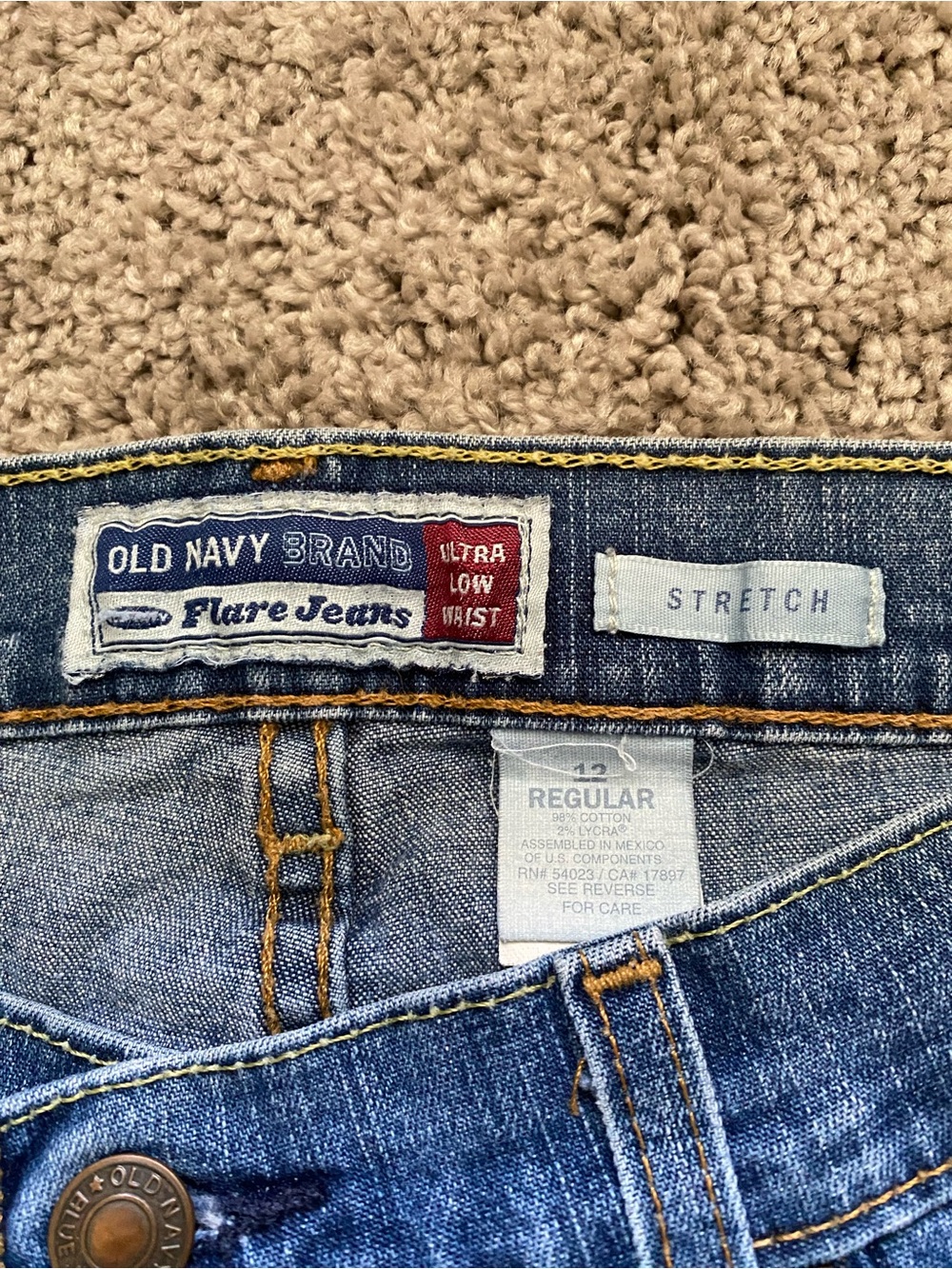 Old Navy Y2K Medium Blue Flared Jeans - Picture 3 of 5